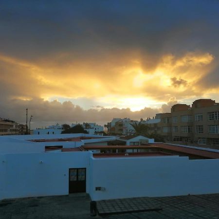 Modern Apartment With Sea Views In Corralejo Exterior foto